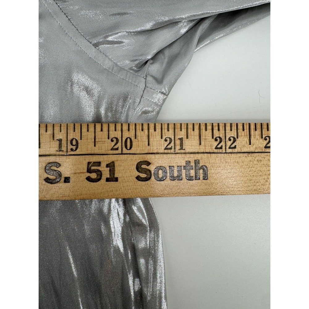 Lauren Ralph Lauren Women's‎ Grayish Silver Metallic Button Up Shirt Size Small. - Picture 5 of 8